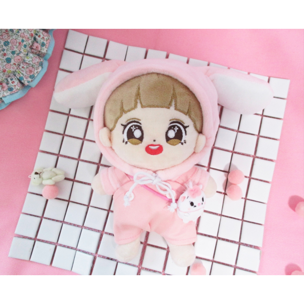 現貨出清 20cm 娃衣 垂耳兔套裝 粉色 玩偶衣服 娃用配件 BTS 姜丹尼爾 seventeen straykids