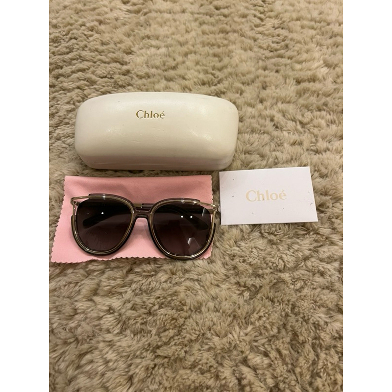 女Chloe太陽眼鏡 ，購入於台灣好市多。眼鏡近全新，盒子因為置放有壓痕