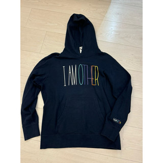 Pharrell Williams X uniqlo I AM OTHER 帽t size L
