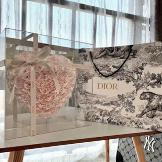 現貨秒出+預購/附專櫃包裝 🇫🇷Dior 永生花 禮盒 求婚 情人節 生日 擺飾 婚禮