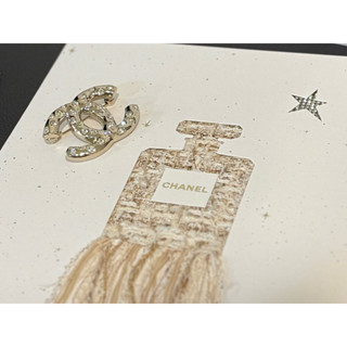 全新Chanel 經典雙C logo水鑽胸針/淡金（臺灣購證正本）禮物