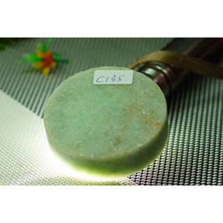 C135玉裸石❀天然翡翠玉A貨水潤淡綠飄黃霧未拋光手鐲心玉原石玉塊石【緬甸玉翠軒】玉首飾品 鎮紙 把玩件 擺飾品