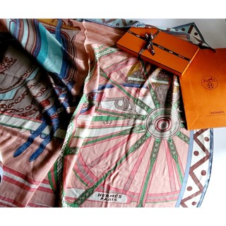 ~HERMES 全新 70％CASHMERE 30％SILK粉色大圍巾