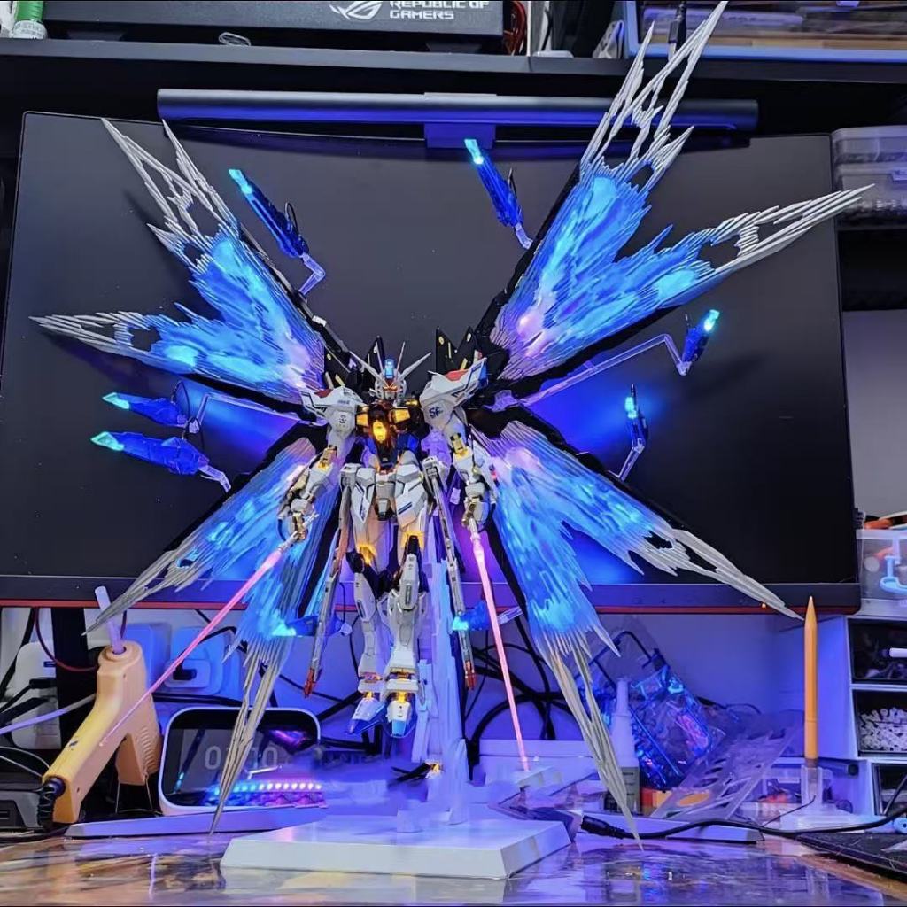 MG高達模型 1/100MB強襲自由大班 8802MG紅異端白雪姬 菲尼克斯 獨角獸 巴巴託斯模玩機甲 拚裝手辦玩具擺件