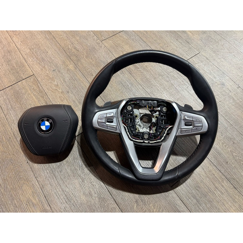 售：二手原廠BMW G11拆下方向盤 id6 款 有ACC+震動功能 車偏 方向盤拉正功能