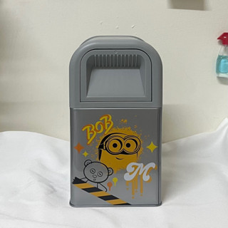 日本🇯🇵帶回 斷捨離 日本大阪環球影城 Minions小小兵桌上型垃圾桶（不含餅乾）