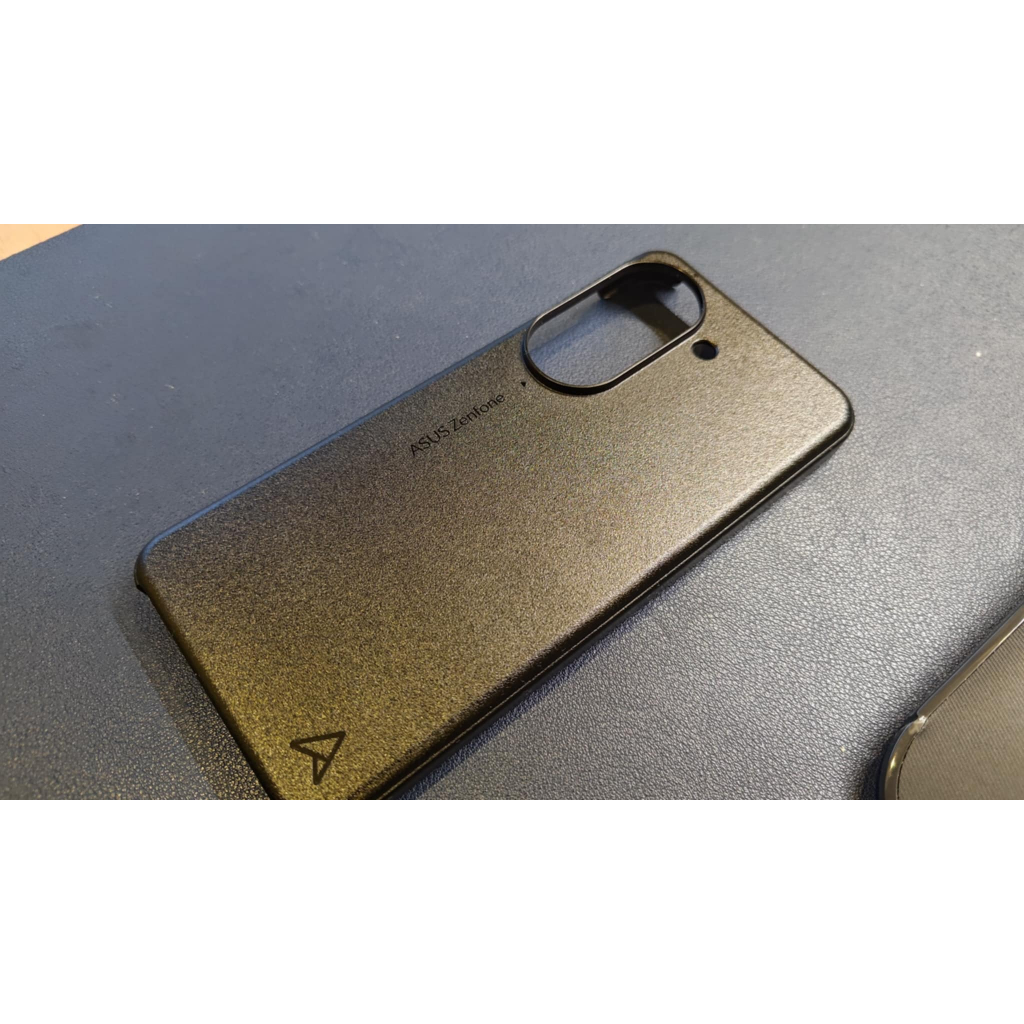 [全新] ASUS Zenfone 10 原廠手機殼-華碩手機殼黑色