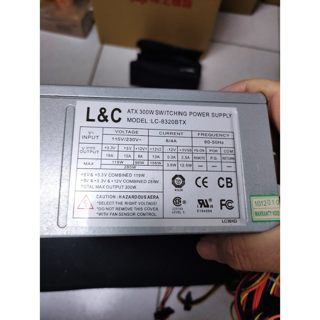 【NG商品】L&C ATX 300W 電源供應器 MODEL：LC-8320BTX