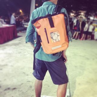 日本Stream Trail戶外 防水包/雙肩揹包/登山露營Dry Tank DX-18L 火焰橙 TANK的最小容量