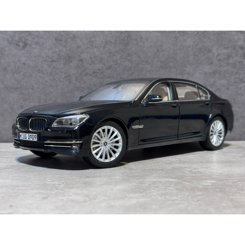 【Kyosho稀有】1/18 BMW F02 750Li LCI 小改款版本 1:18 模型車