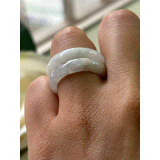內徑18，國際戒圍14，no695，玉到愛，特價買一送一，冰白翡翡翠戒指（戒圈），保證緬甸玉A貨翡翠，有礦缺扣感