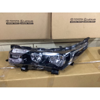 豐田ALTIS-11代左大燈無魚眼鹵素燈)單邊價格原廠二手良品.9成新 有缺腳