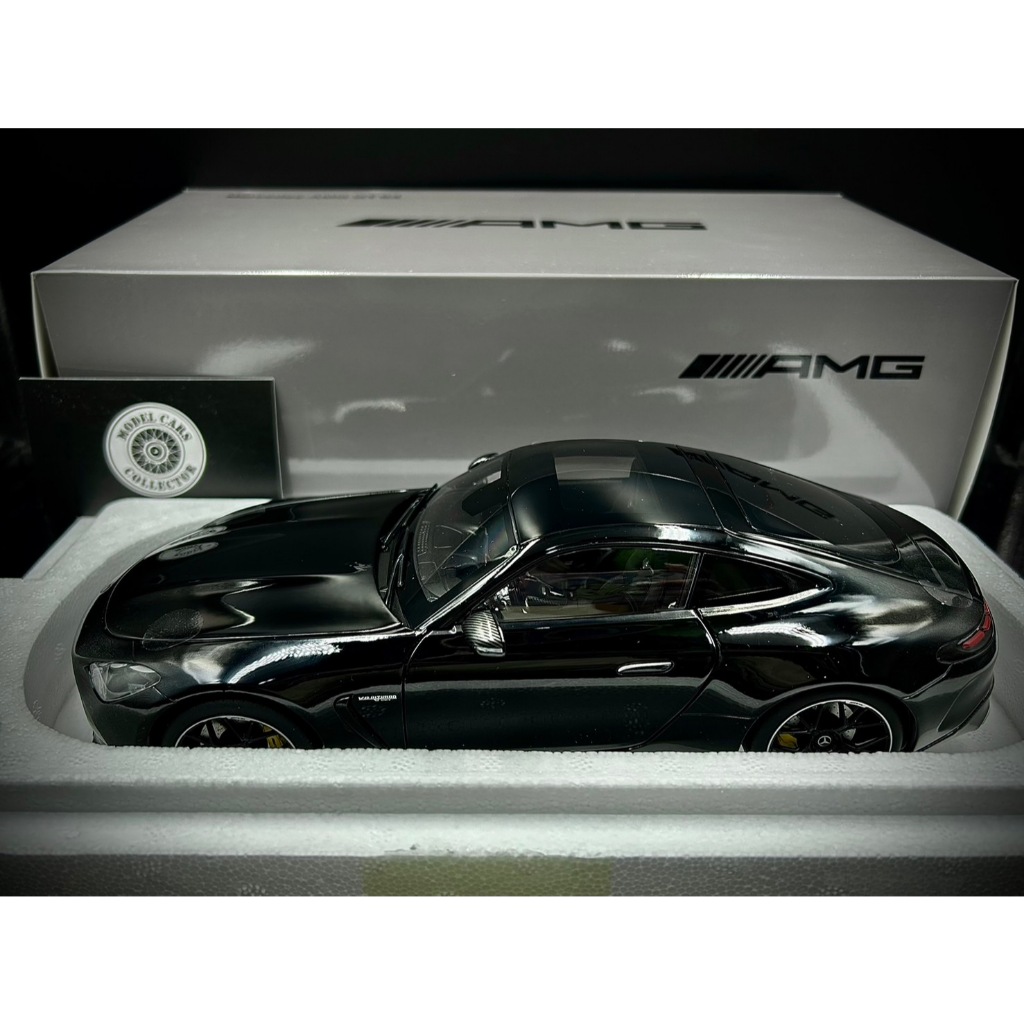 【收藏模人】NZG Mercedes-Benz AMG GT63 4Matic 黑色 賓士 1:18 1/18