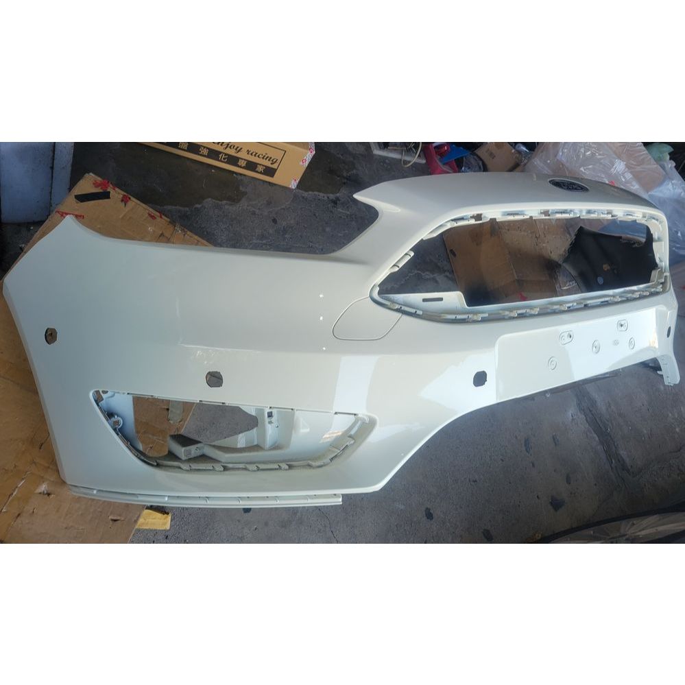 Focus MK3.5 原廠運動款 白色 前保桿 保桿 極品 絕美 原廠漆 24-11