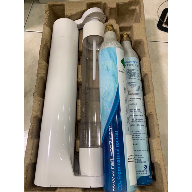 Levivo 氣泡水機組 含兩鋼瓶 好市多購入