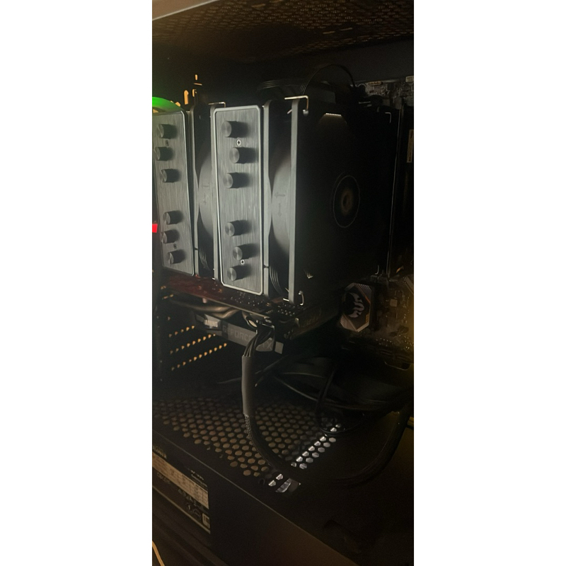二手電腦主機自售r7 2700x