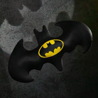 正版聯名 BATMAN蝙蝠俠 超級英雄蝙蝠徽章圖案刺繡裝飾抱枕 靠墊