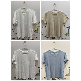 [二手] Uniqlo 女版 上衣短袖 素色T M號 L號