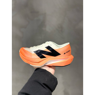 New Balance FuelCell Rebel v4 跑步鞋 橙白色 MFCXCO4 WFCXCC4