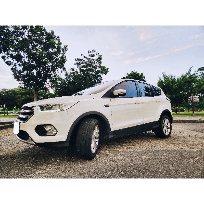 (@彰化～台北可看車)自售Ford Kuga 1500cc白色