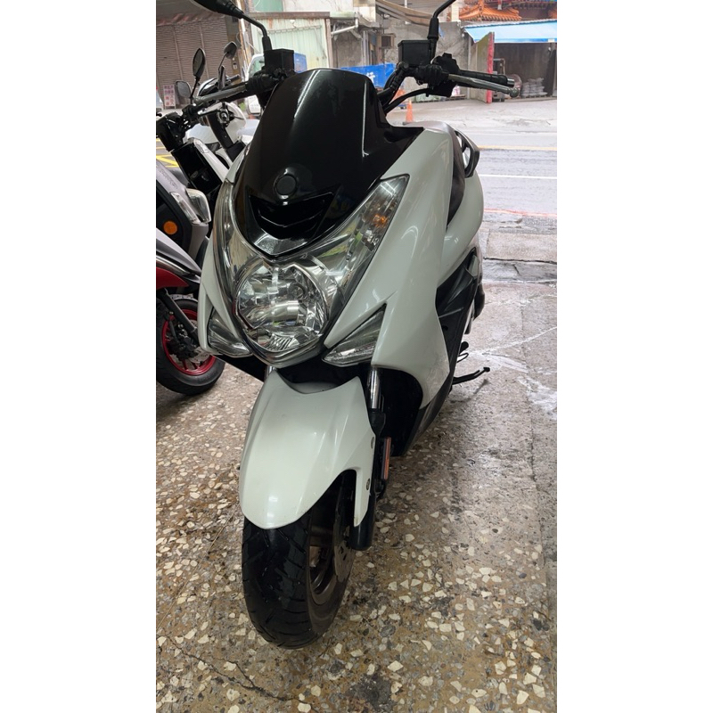 基隆 順輪 售 山葉 Smax 原廠車漆 無撞 二手機車 中古機車 水冷 155 協助 外縣市 托運 貸款 分期