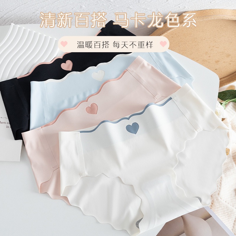 台灣現貨【法拉米拉】日系少女無痕冰絲內褲甜美可愛中腰三角褲愛心純棉襠大碼愛心內褲 短褲 P67 11-0005