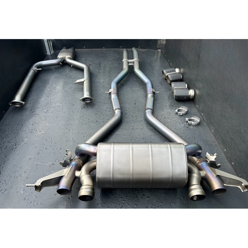 Akrapovic AK 中古鈦合金中尾+8角尾飾管BMW G80/G81/G82 M3/M4 Competition