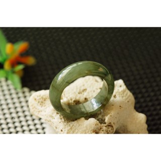 特價U3726玉戒指❀ 18#瑕疵品 翡翠玉A貨冰潤老油青寬版戒圈指環戒子【緬甸玉翠軒】玉首飾品 男女款式