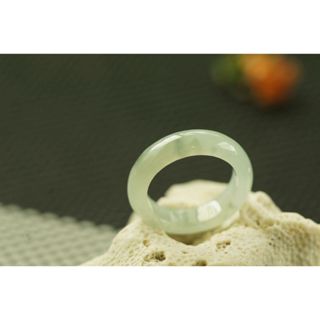 熱賣U2282戒指❀9# 翡翠玉A貨冰潤烏雞種飄黑花寬版戒圈指環戒子【緬甸玉翠軒】玉首飾品 男女款式 尾戒