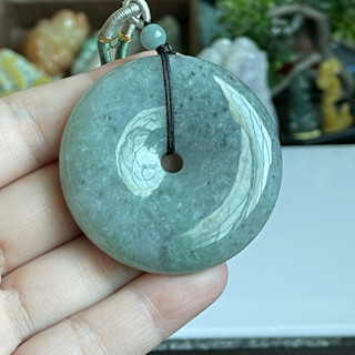 緬甸玉翡翠a貨烏雞帶綠大胖平安扣毛衣鏈玉墜吊飾H237