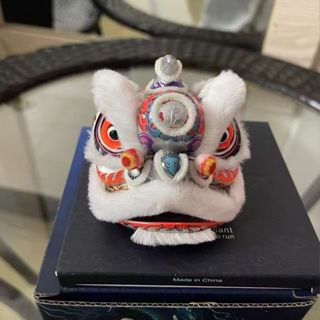 👉好貨特惠🏎️迷你醒獅國潮醒獅汽車車載擺件裝飾迷你可愛尺寸8cm招財車內個性