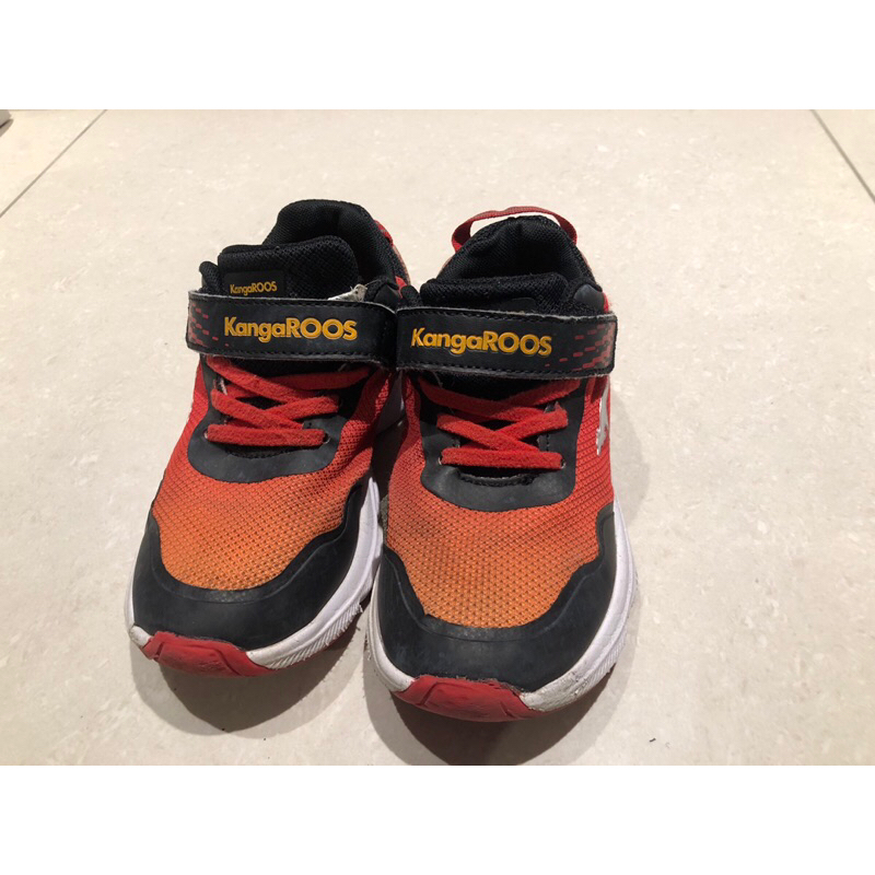 二手 男童KangaROOS 美國袋鼠 運動鞋 21公分
