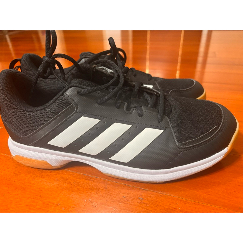 近全新 adidas FZ4658 膠底室內運動鞋9.8成新 桌球.羽毛球