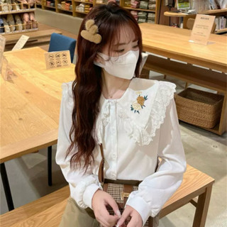𝘀𝗵𝗶𝗻𝘆𝗶𝗶𝗶現貨 森林系刺繡花燈芯絨長袖襯衫 女生 蕾絲領娃娃領休閒上衣 可愛 流行百搭 大翻領 秋冬穿搭