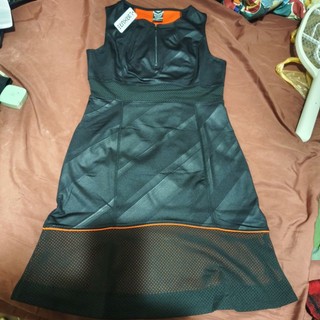 L’ARMURE active dress 鎧甲 胸前有拉鍊 排汗透氣防曬 無袖削肩休閒洋裝 運動洋裝 台灣製 含吊牌