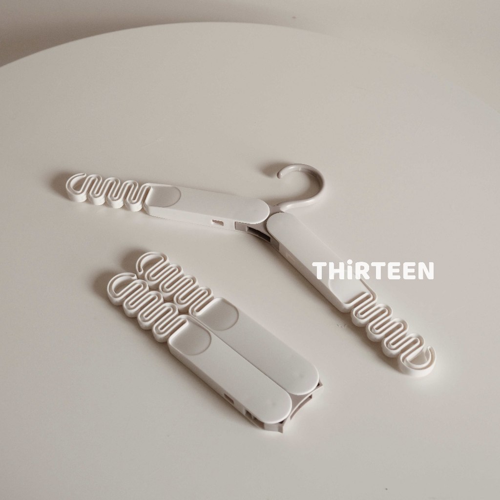 THiRTEEN拾叁家居◖奶灰旅行折疊衣架 曬衣架 伸縮衣架 曬衣夾 行李箱必備