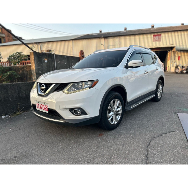 2016 x-trail 2.0 售22.8萬 台中大里看車 自售