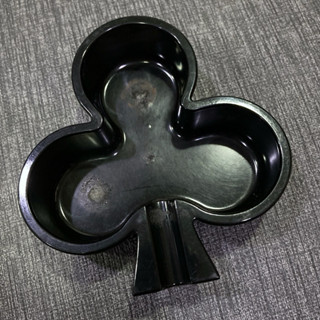 壁：二手瑕疵黑色梅花煙灰缸 造型置物盒 桌上小盤