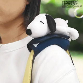 日本正版 2023 Peanuts Snoopy 史努比 提袋把手套 娃娃肩墊 墊肩 包包吊飾 墊肩娃娃
