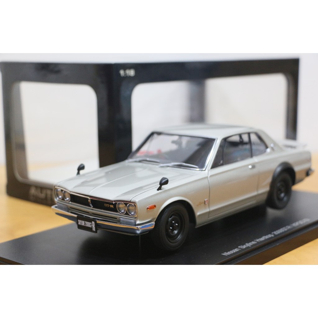 AUTOart 1/18 NISSAN SKYLINE GT-R GTR 2000 GT-R KPGC10