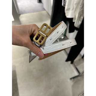 【𝐂𝐚𝐬𝐞𝐬】 Balenciaga outlet｜巴黎世家BB鱷魚壓紋皮帶 白色/深紅色腰帶 精品代購 歐洲代購