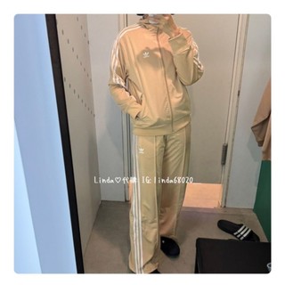 Linda❤️代購 ADIDAS 女 運動 套裝 外套 FIREBIRD TP 奶茶 IZ2758 IZ2753
