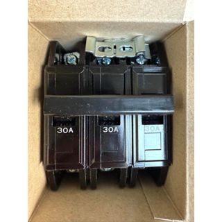 萬貨通-電安牌BH-3P 30A無熔絲斷路器