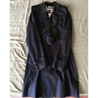 Burberry the Sandringham 系列 男生深藍色長版大衣 風衣