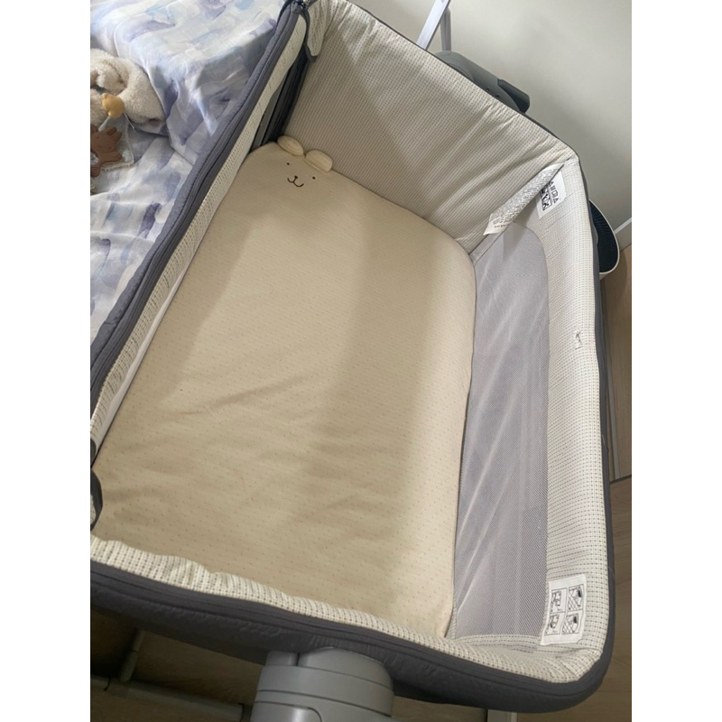 暫售⚠️二手近全新 Chicco next 2 me magic床邊床 鎖扣版+(cani訂製水洗床墊）
