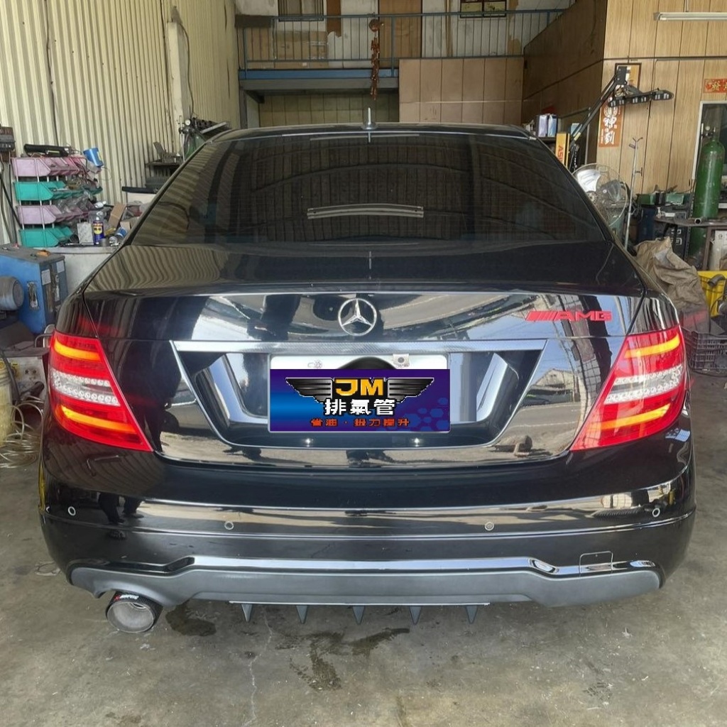 Mercedes-Benz 賓士 C250 改直通中尾段+114卡夢蠍子尾飾管 直通尾段 回壓尾段 中段訂製 觸媒訂製