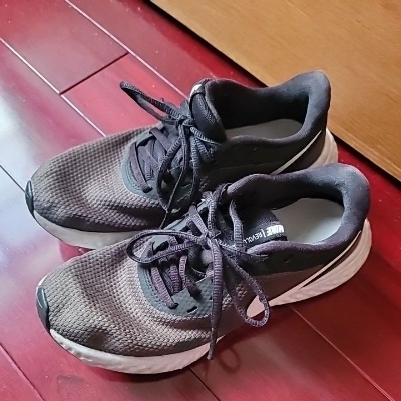 Nike Revolution 女款 BQ3207-002 公路跑鞋#US6