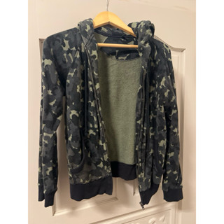 二手UNIQLO短版迷彩棉外套