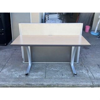 永達二手傢俱生活館／屏風辦公桌／140cm辦公桌／辦公桌／電腦桌／工作桌／業務桌／隔間屏風桌／主管桌／OA桌