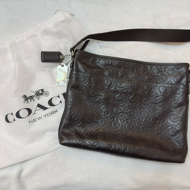 COACH男用皮側背包